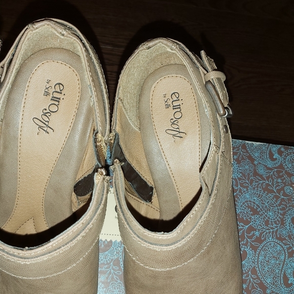 Euro soft Shannon women's tan booties size 10 - Picture 3 of 16